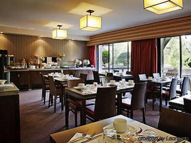 Mercure Centre Hotel 4*